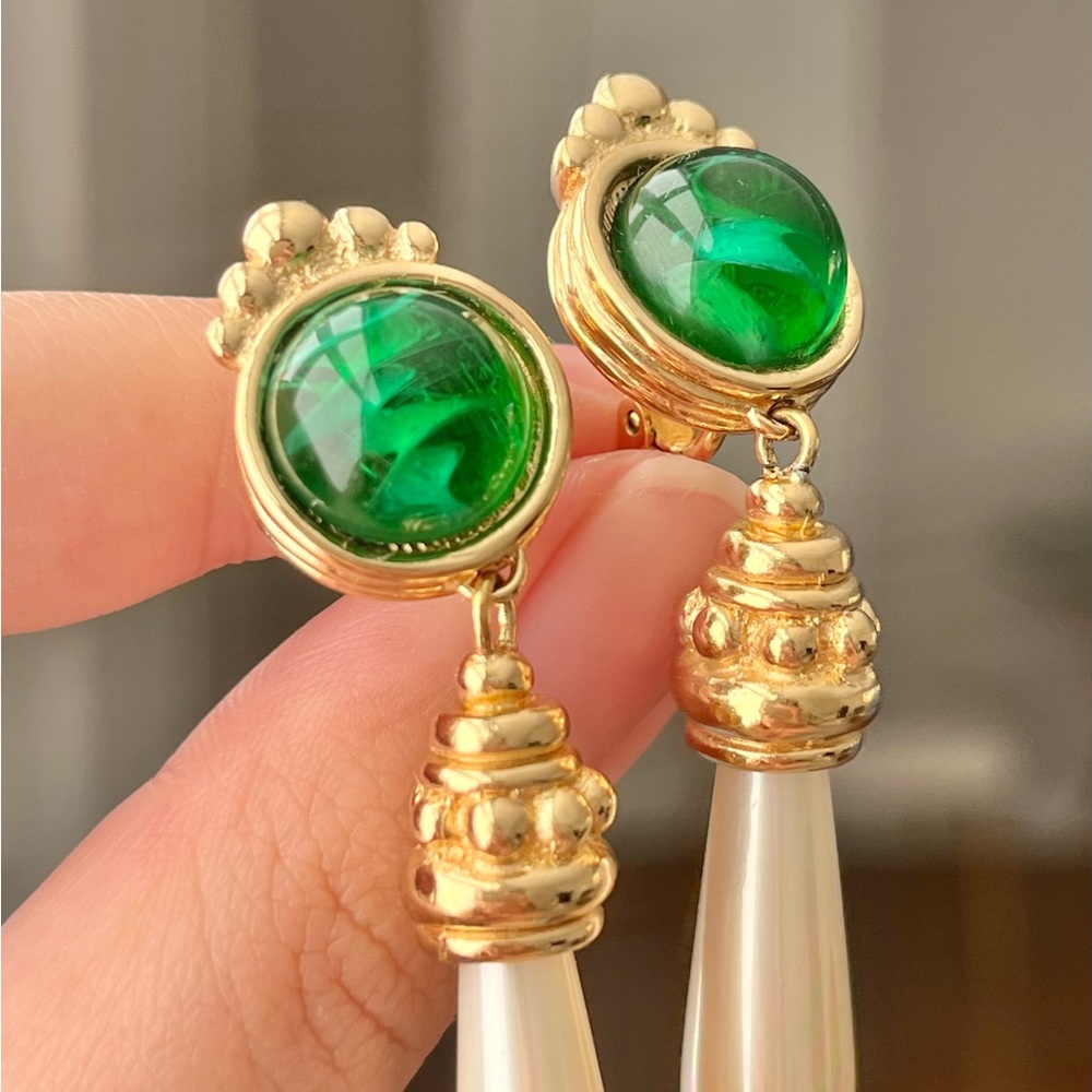 Vintage Christian Dior Green Swirly Glass Long Teardrop Pearl Dangle Earrings - Picture 2 of 14